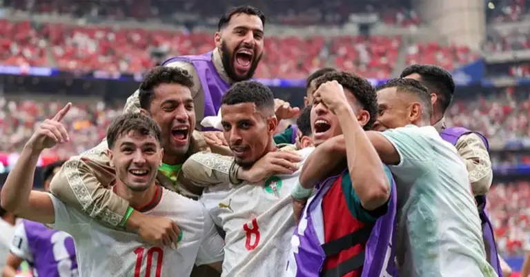 জয়ের পর উচ্ছ্বসিত মরক্কোর ফুটবলারা